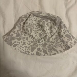 Lululemon Bucket Hat Reversible Cheetah/White